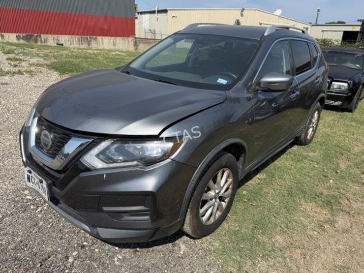 2018-nissan-rogue-image-2