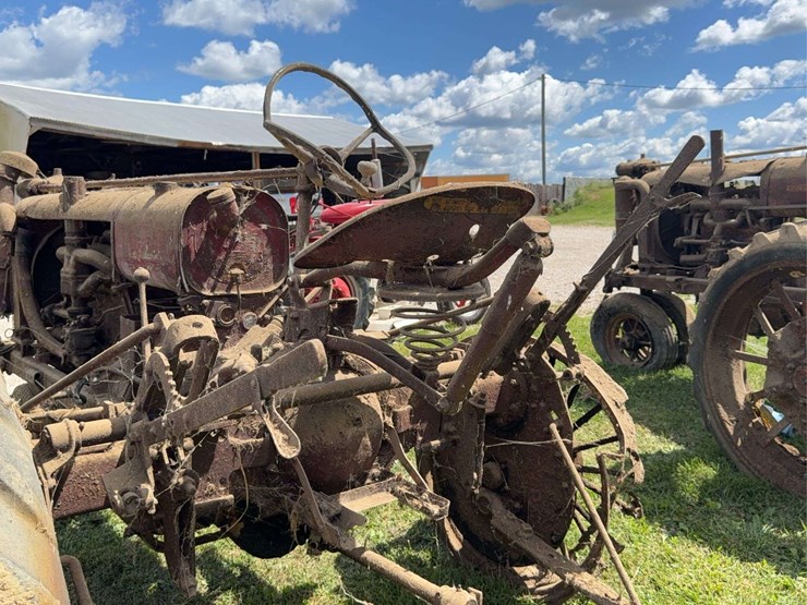 farmall-f-20-image-33