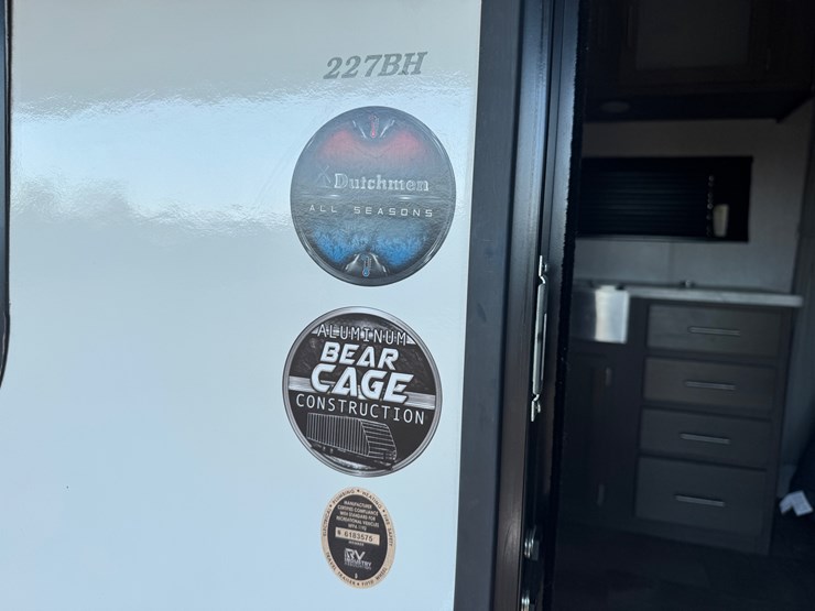 #3310-•-2021-kodiak-ultra-lite-227bh-camper-(no-title)-(waukesha,-wi)-image-20
