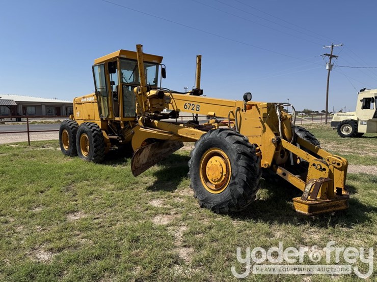 deere-672b-image-7