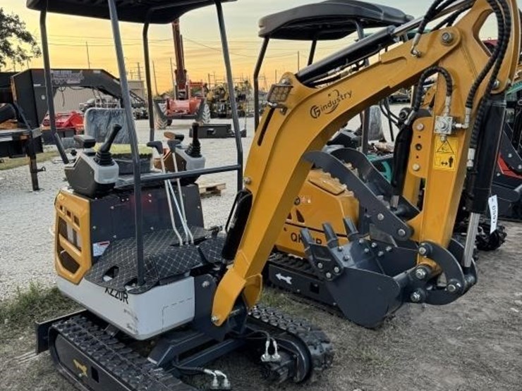 cf-industries-xz.20r-mini-excavator,-gas-engine,-image-7