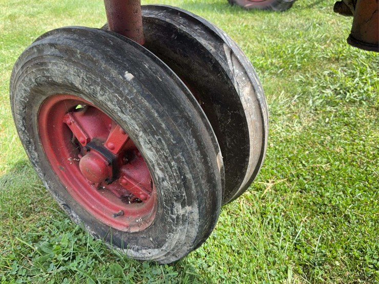farmall-f-20-image-22