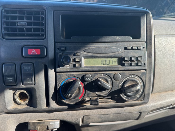 2006-international-cf600-image-33