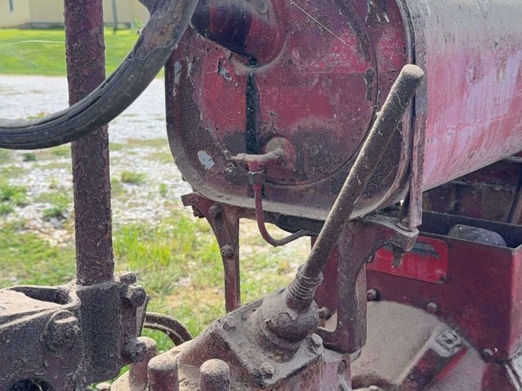 farmall-f-20-image-32