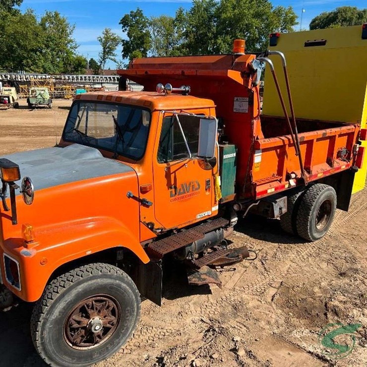 1995 INTERNATIONAL 2554