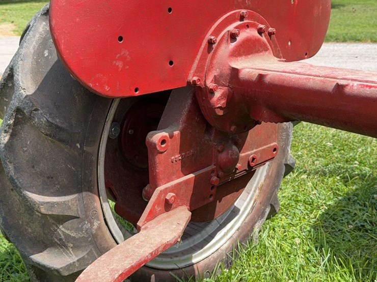 farmall-b-image-26