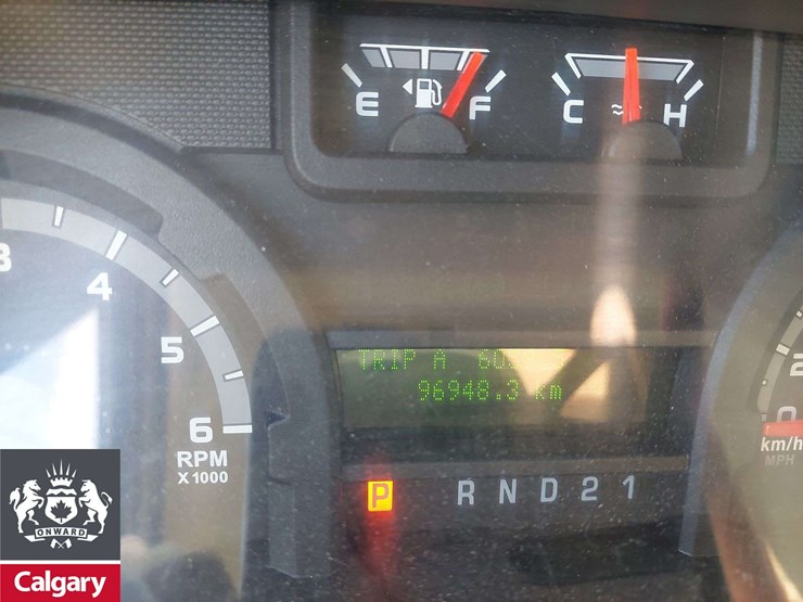 2014-ford-e-series-e-150-super-duty-4x2-3dr-passenger-van-image-7