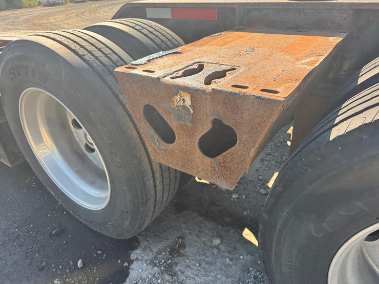 #3002-•-2015-xl-110-hdg-tri-axle-lowboy-trailer-(has-wi-title)-(waukesha,-wi)-image-29