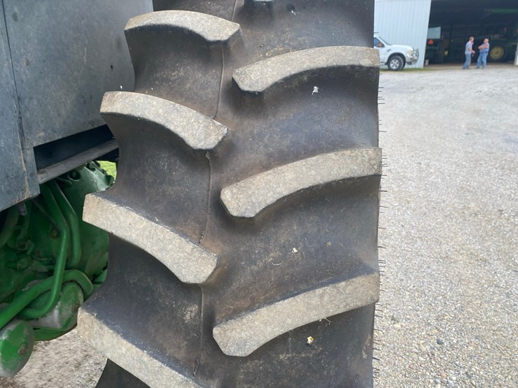 john-deere-4055-image-46