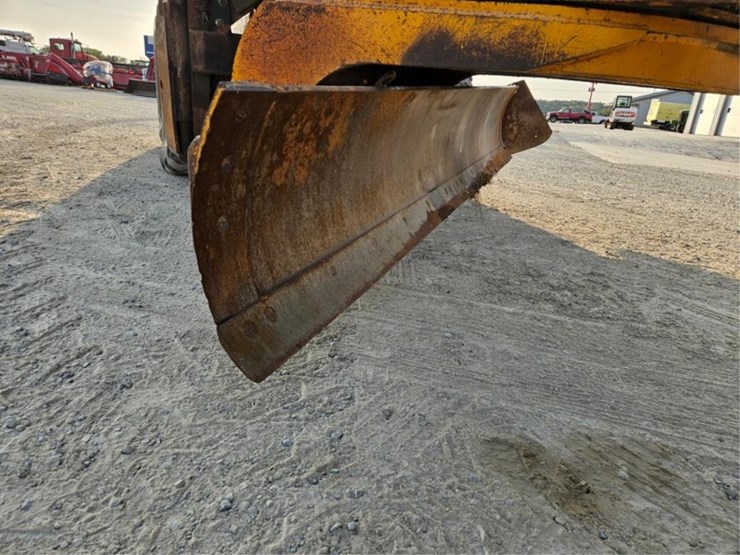 2012-deere-770a-image-23