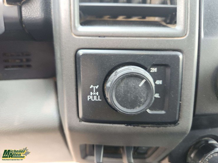 2021-ford-f350-image-18