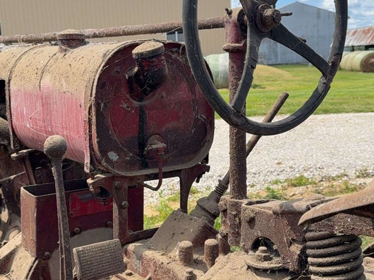 farmall-f-20-image-29