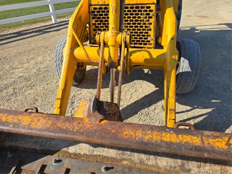 deere-210c-image-13