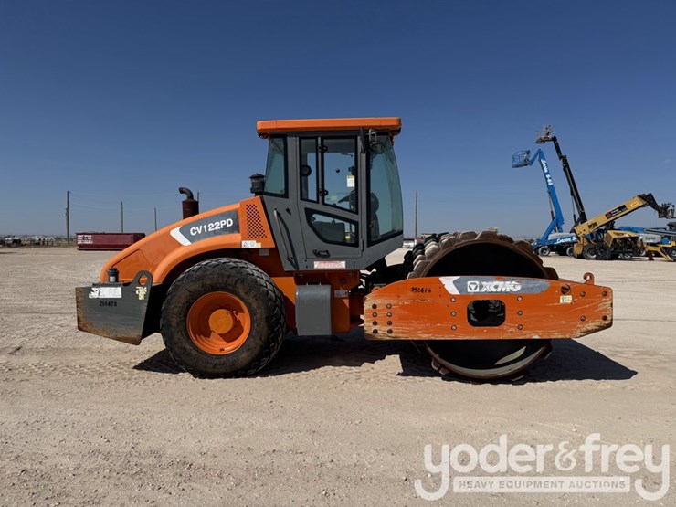 2018-xcmg-cv122pd-image-1