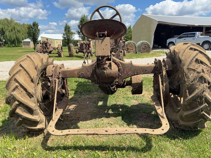 farmall-f-20-image-29