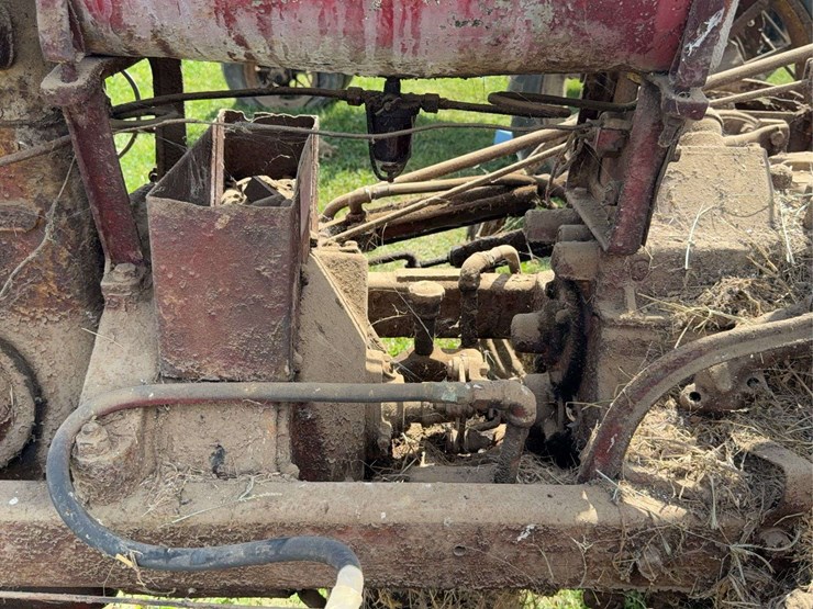 farmall-f-20-image-46