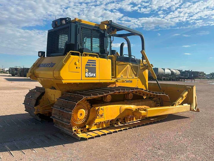 2016-komatsu-d65px-18-image-4