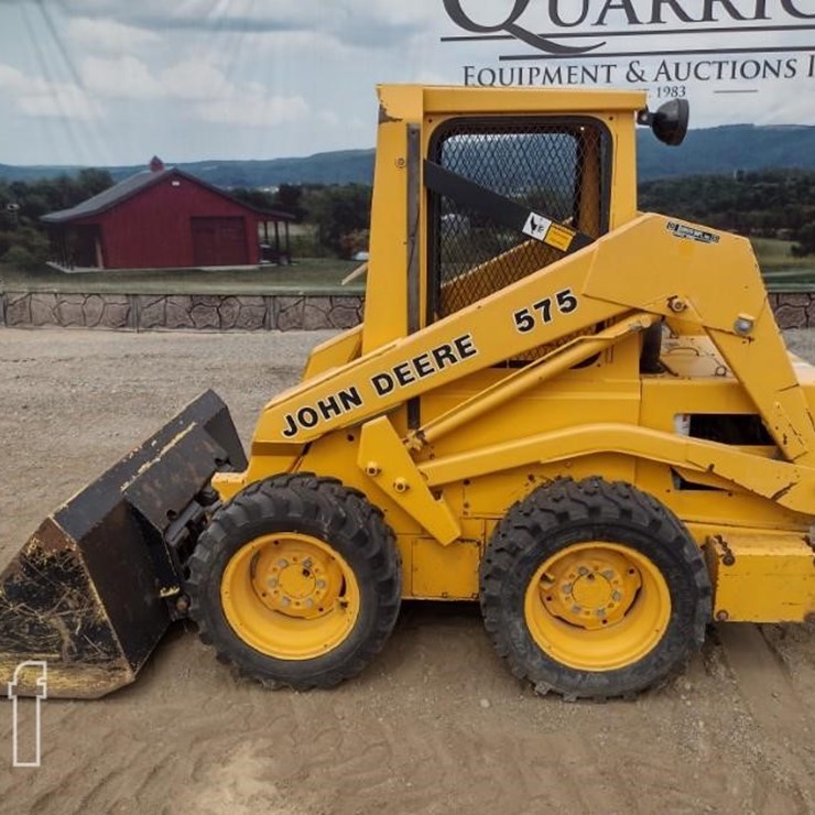 1986 DEERE 575