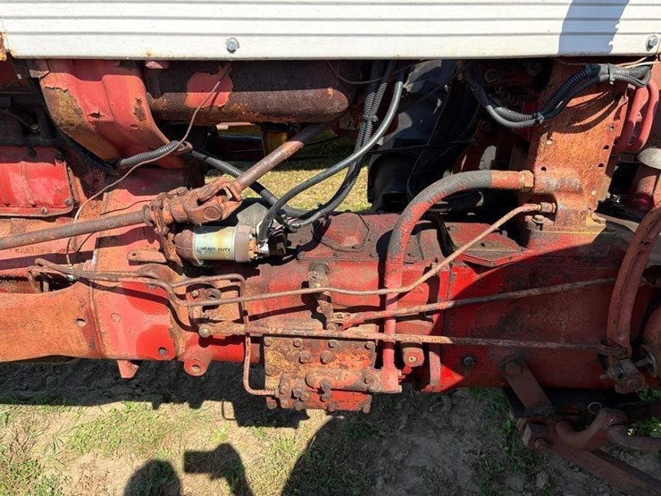 farmall-460-tractor-image-11