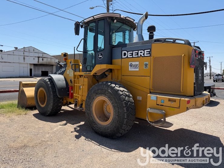 2018-deere-624k-image-2