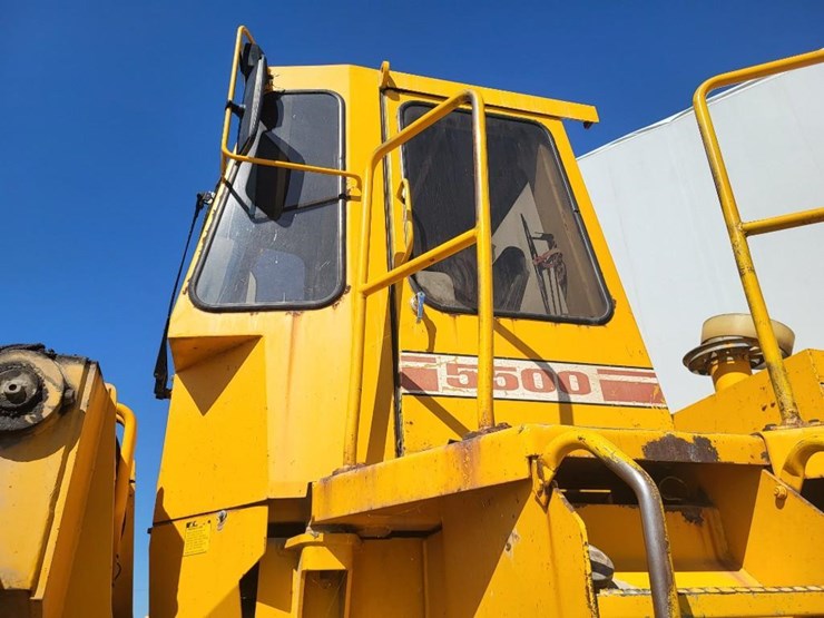 1989-o&k-trojan-5500-articulating-pay-loader-image-16