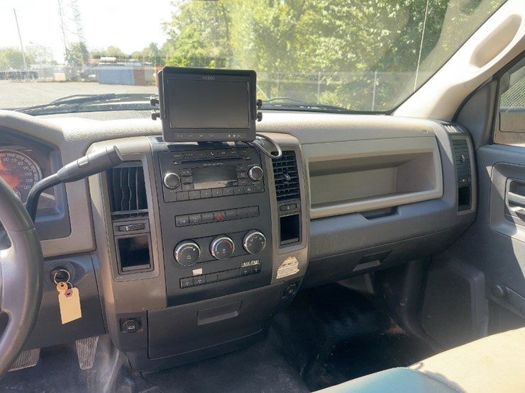 2012-dodge-ram-5500-image-29