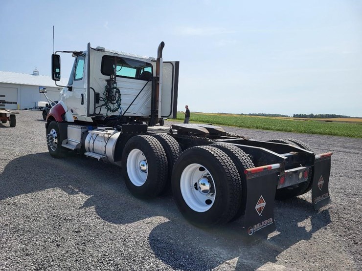 2016-international-prostar-image-5