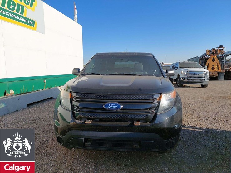 2015-ford-explorer-image-16