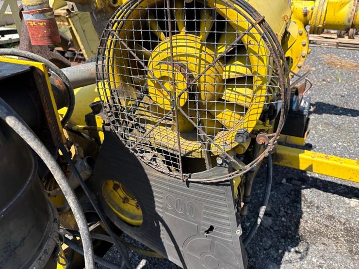 vm-sun-6105t-6-cylinder-diesel-engine-image-21