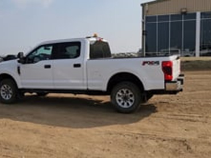 2021-ford-f250-image-5