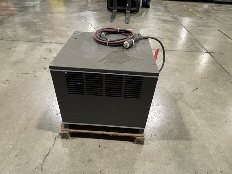 #7158-•-hawker-power-tech-high-frequency-intellicharger-forklift-battery-charger-image-6