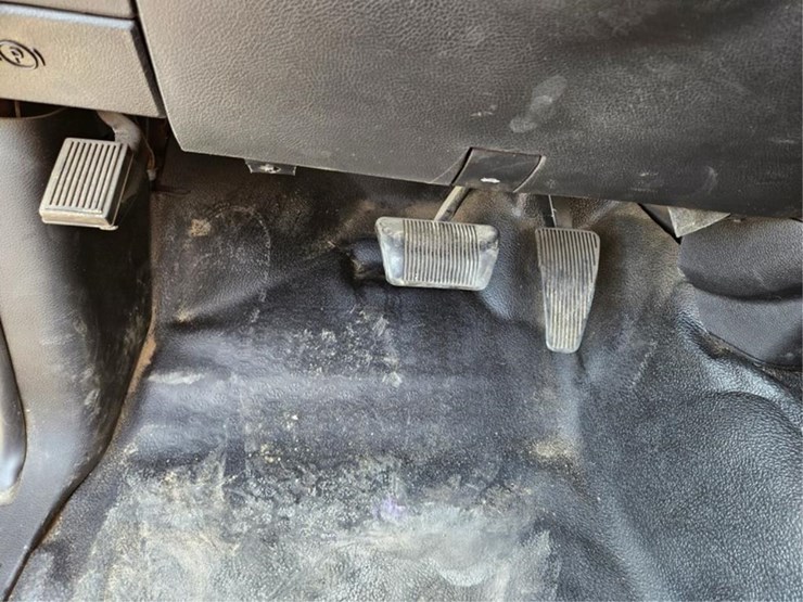 2017-dodge-ram-5500-image-40