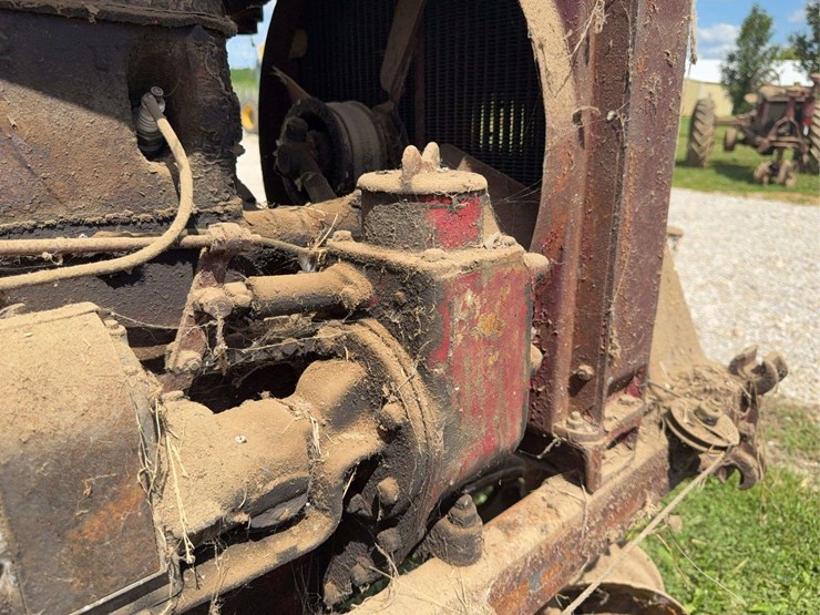 farmall-f-20-image-59