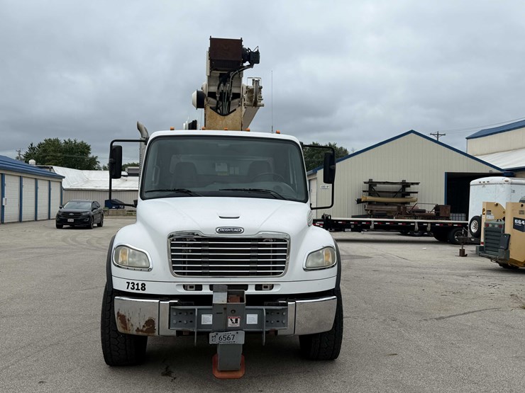#2500-•-2005-freightliner-boom-truck-(has-wi-title)-(seymour,-wi)-image-10