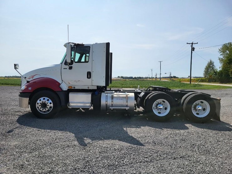 2016-international-prostar-image-6