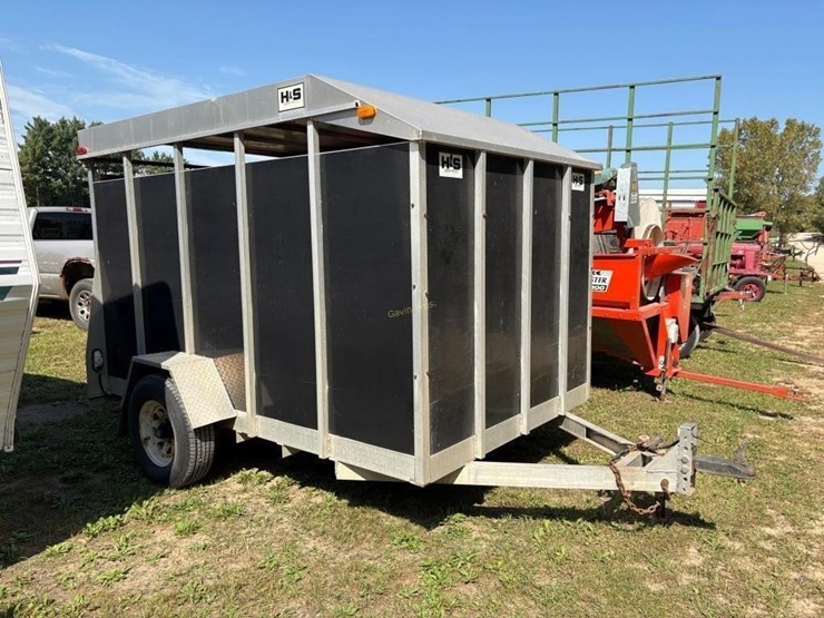 h&s-10'-livestock-trailer-image-1