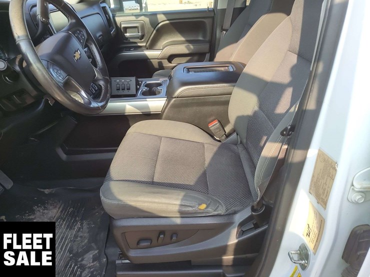 2017-chevrolet-silverado-2500hd-lt-image-8