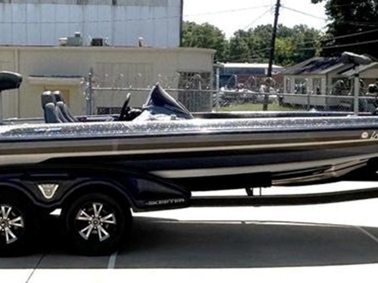 #209-•-2017-skeeter-fx21-boat-image-6
