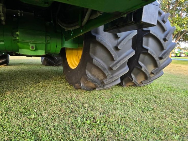 john-deere-8970-image-9