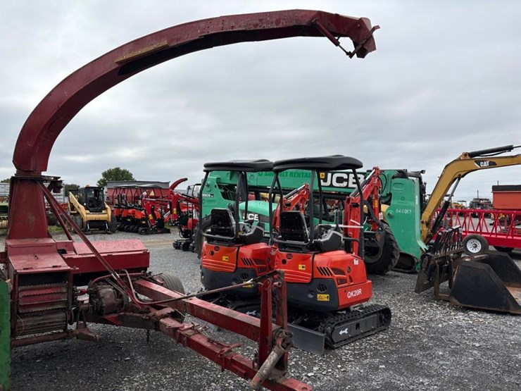 new-holland-718-image-2