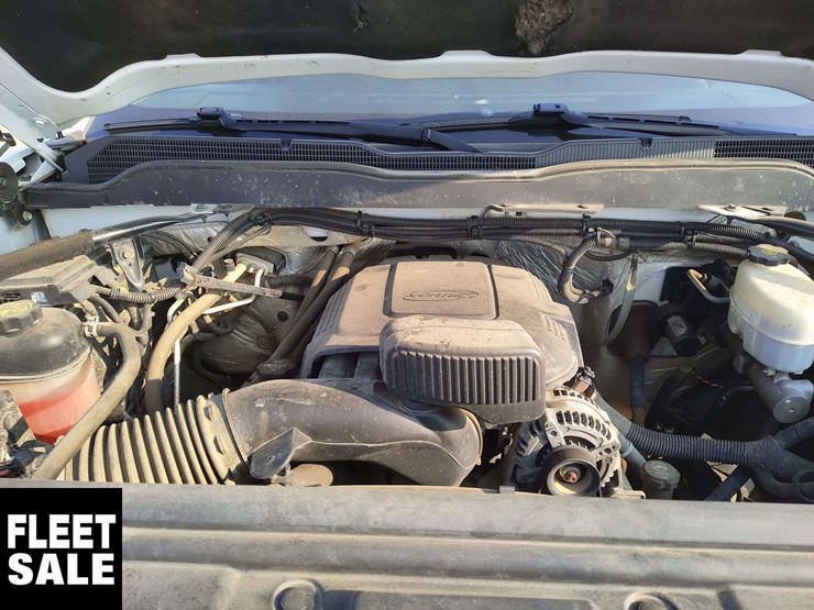 2017-chevrolet-silverado-2500hd-lt-image-24