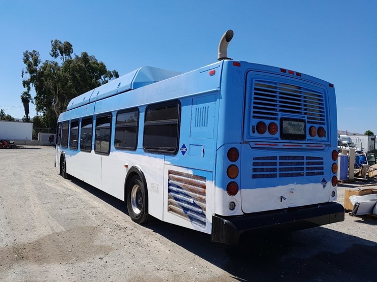 lot#---2007-new-flyer-c40lfr-transit-bus-image-4