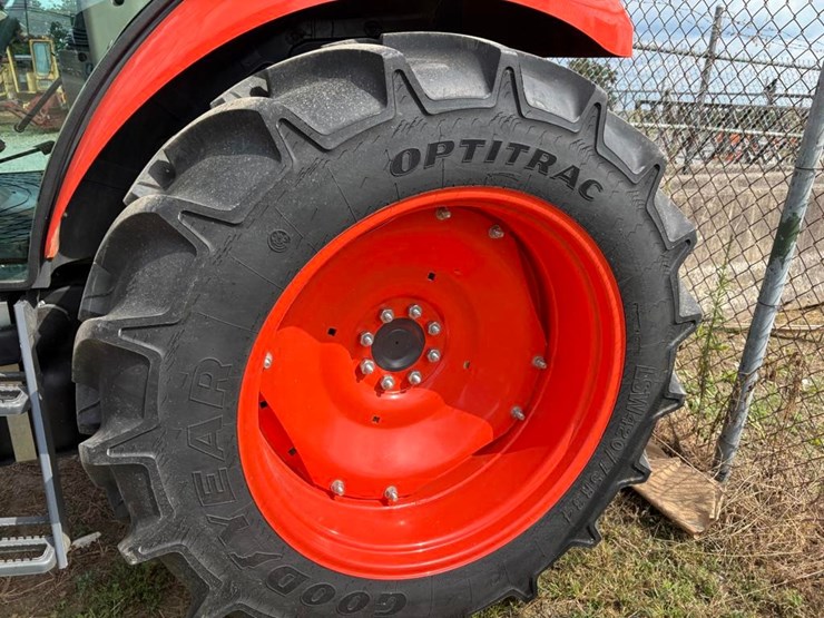 2022-kubota-m7060-image-16