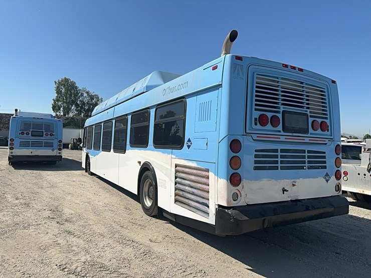 lot#--2012-new-flyer-c40lfr-transit-bus-image-3