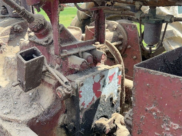 farmall-f-20-image-37