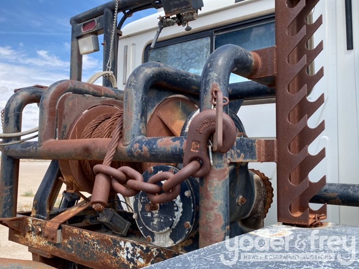 2000-mack-ch613-image-13