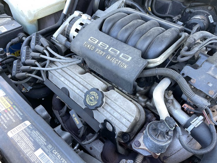 #3290-•-1994-oldsmobile-eighty-eight-(has-wi-title)-(kingston,-wi)-image-59