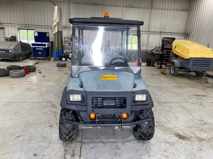 #3322-•-2017-club-car-carryall-1700-4-person-utv-(bryant,-wi)-image-2