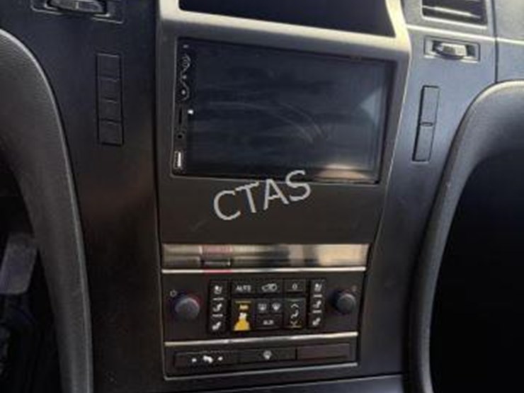 2008-cadillac-escalade-image-15