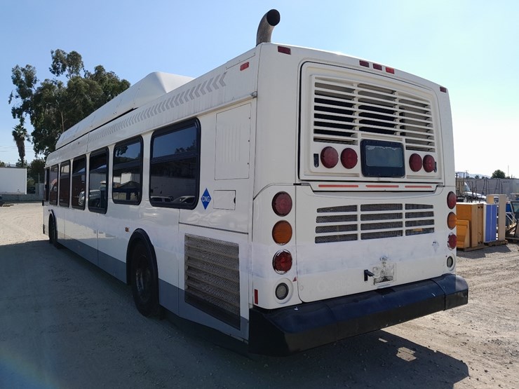 lot#--2007-new-flyer-c40lfr-transit-bus-image-3